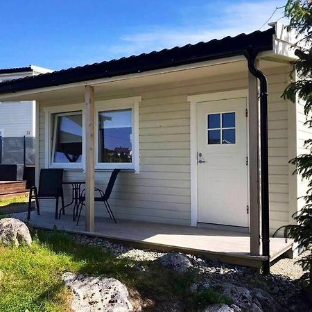 Feriehus Med Sjoutsikt Satra Exterior photo